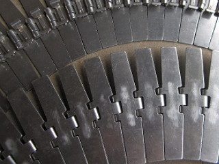 Chain plate